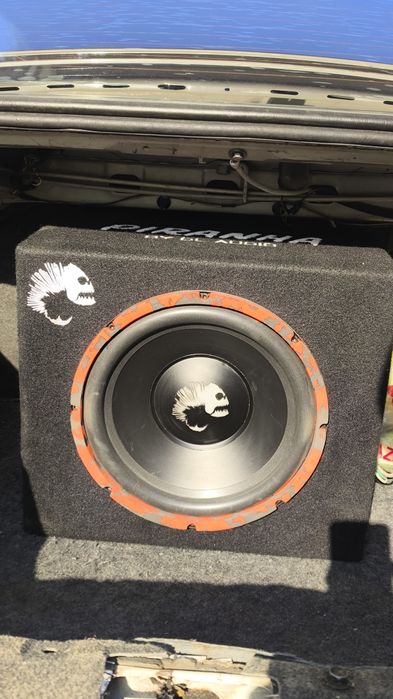 Продается сабвуфер