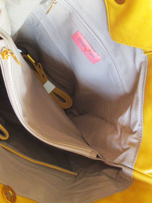 poseta noua incapatoare Meli Melo