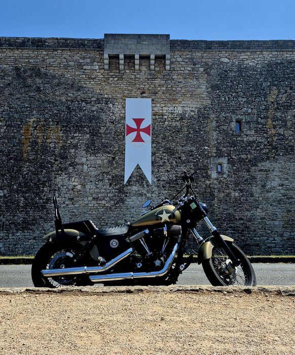 Vând Harley-Davidson Dyna Street Bob FXD