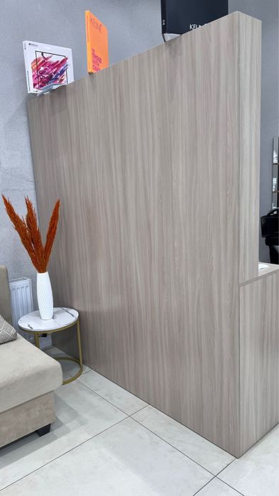 Мебель с зеркалами для парикмахерской