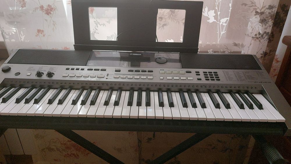 Синтезатор YAMAHA