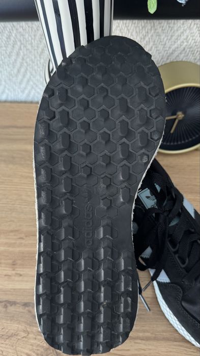 Дамски маратонки Adidas номер 39