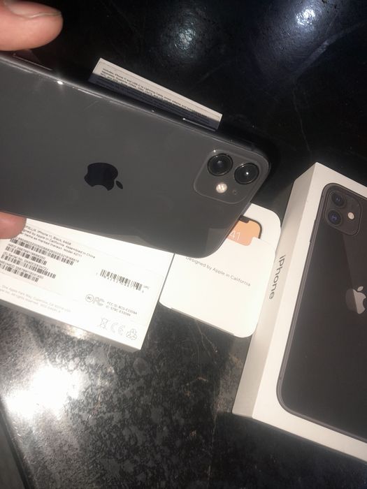 iPhone 11  64gb чорный