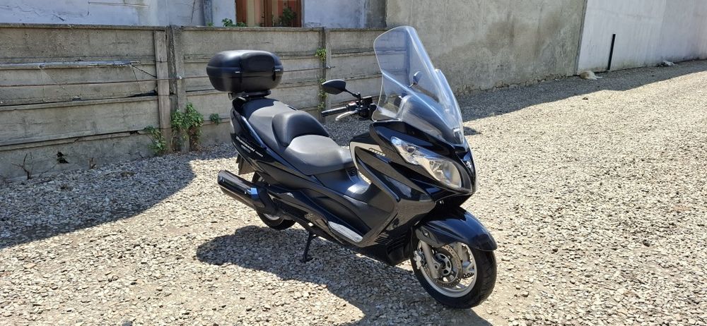 Suzuki burgman 400