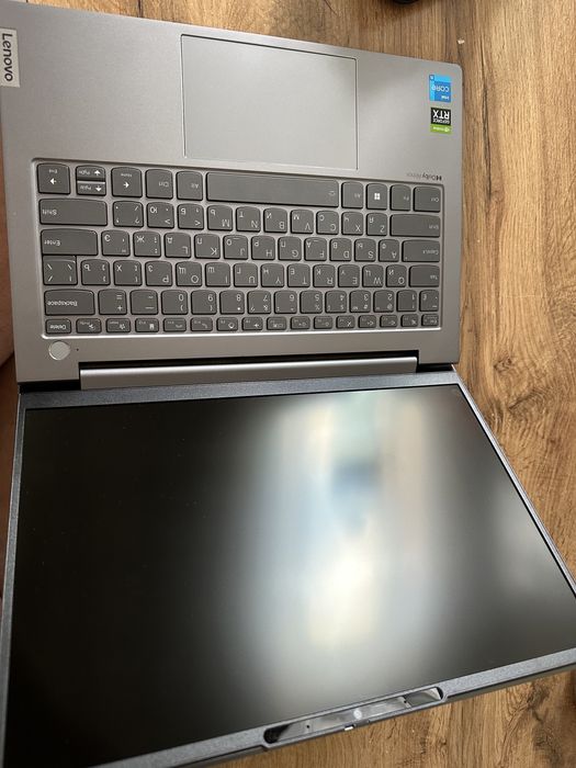 Продам ноутбук новый Lenova