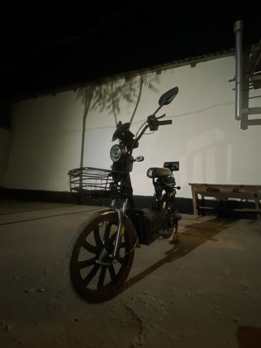 1000ват 60км жүред полни заряд 60қа шығады оқуға ақша керек келсім бар