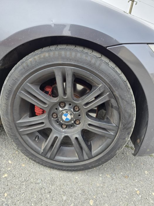 Dezmembrez bmw e90 320d