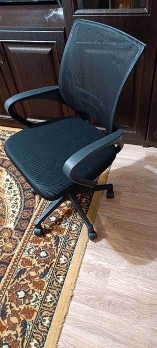 Офисные  компьютерные новые кресла