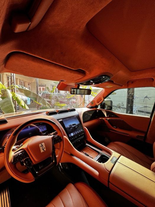 BYD Yangwang U8  Gibrid