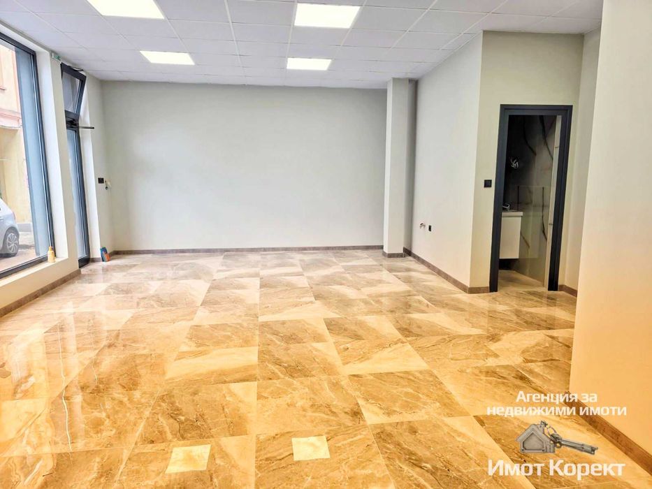 Продава се Магазин в Асеновград - 60 кв.м за 7 €/кв.м - Снимка #1