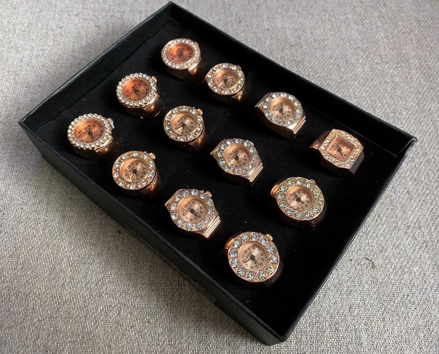 Inel ceas damă metalic rose-gold cu cristale decor – diverse modele