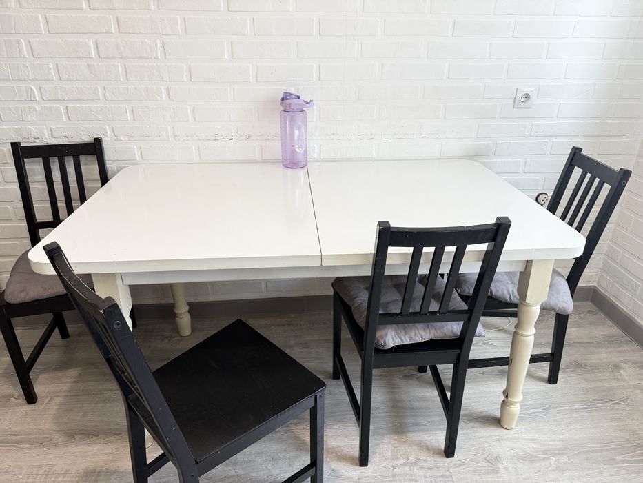 стол со стульями