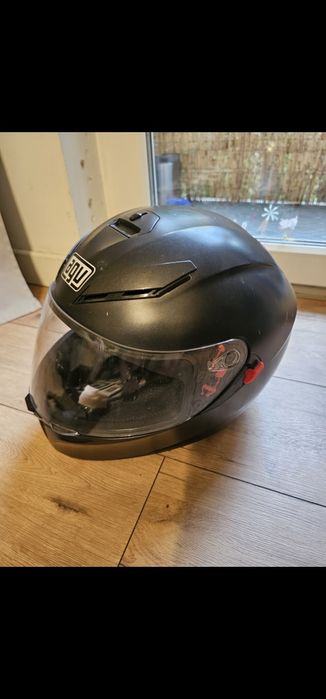 Мъжла мото каска  AGU