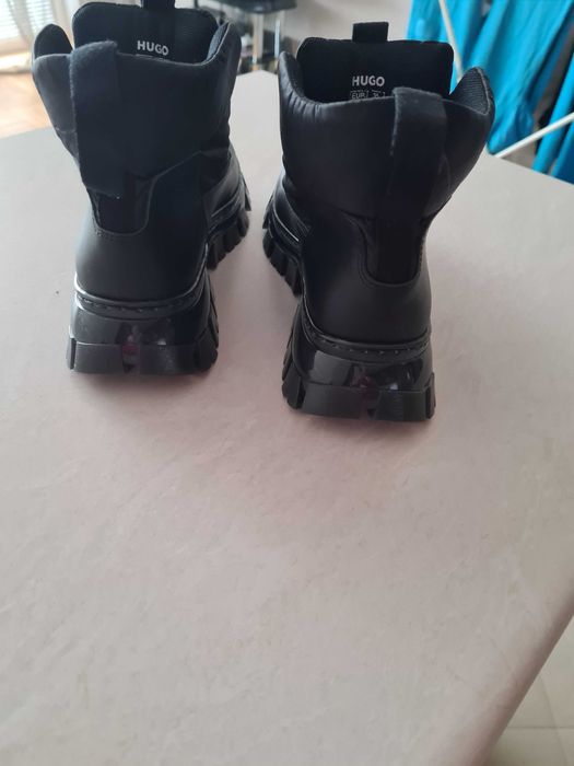 Hugo дамски боти
