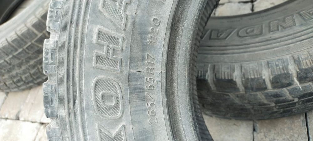 Зимняя резина, липучка.