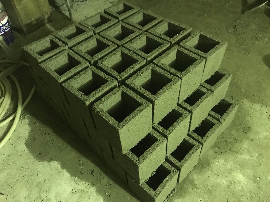 Vând bolțari ptr construcții aditivați transport gratuit