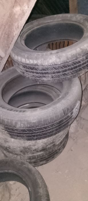 Срочно продам резину размер 18