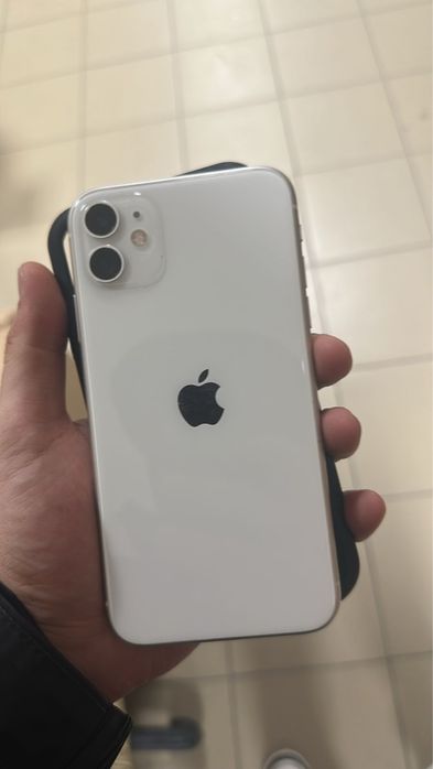 продаю Iphone 11