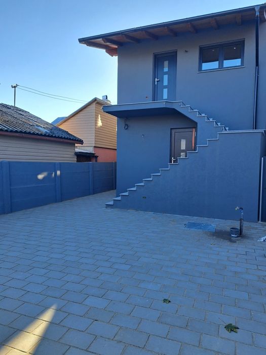 Vand sau inchiriez spatiu comercial si apartament