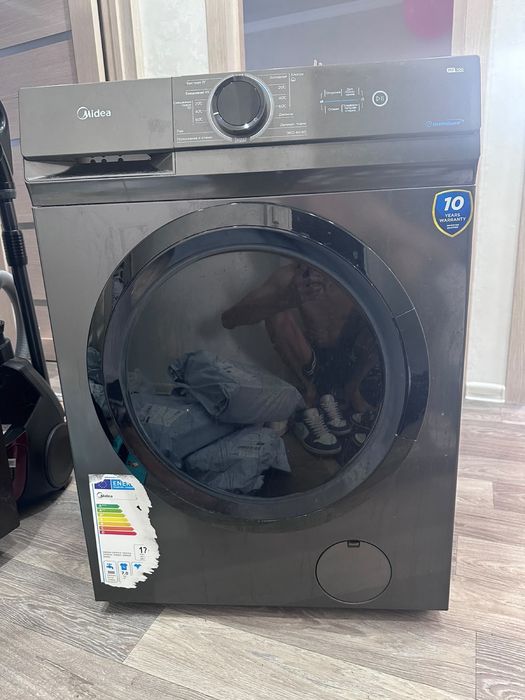 Продам стиральную машину Midea