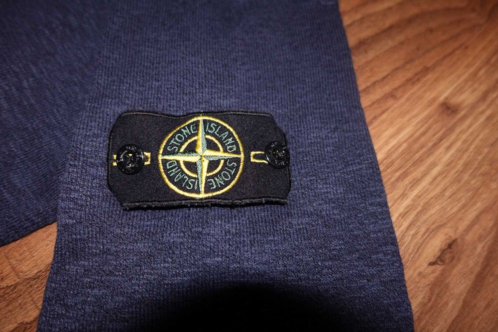 Pulover Stone Island, Marimea M, Albastru, Stare Foarte Buna