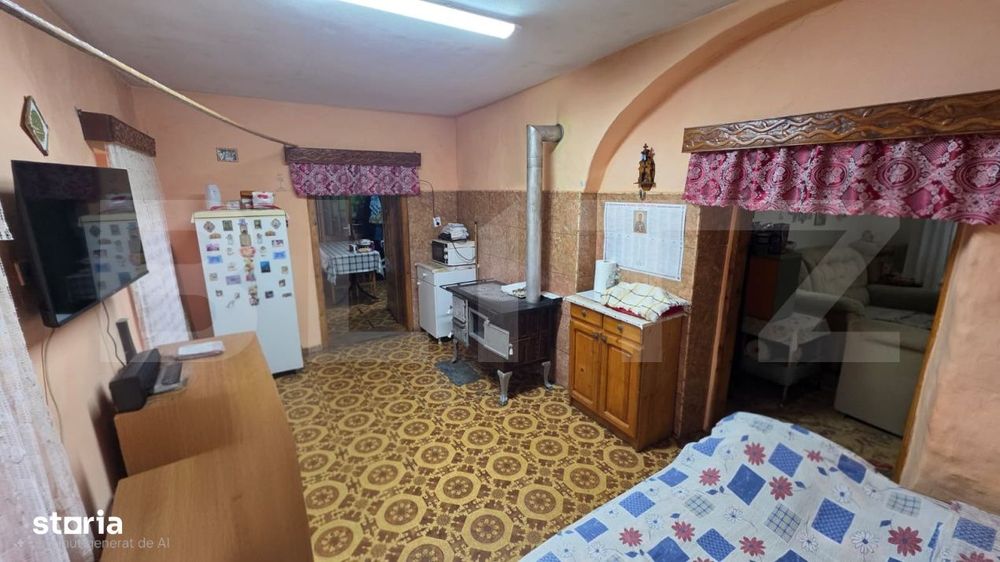 Casa de vanzare, cu 4 camere, 80 mp, satul Dorolea