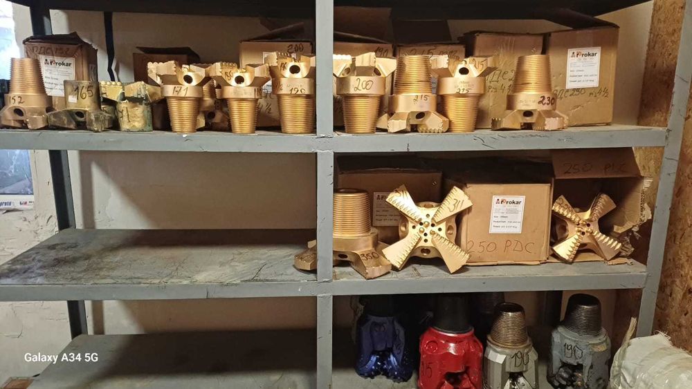 Asortiment vast de echipamente pentru foraj