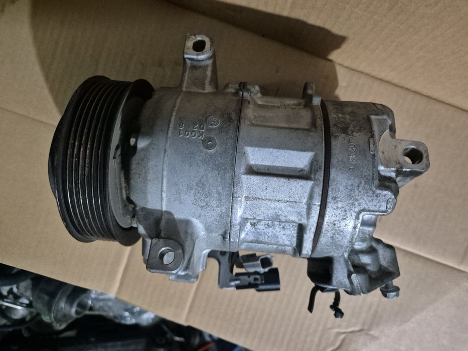 Компресор за климатик  за  нисан кашкавал 2000г.J11