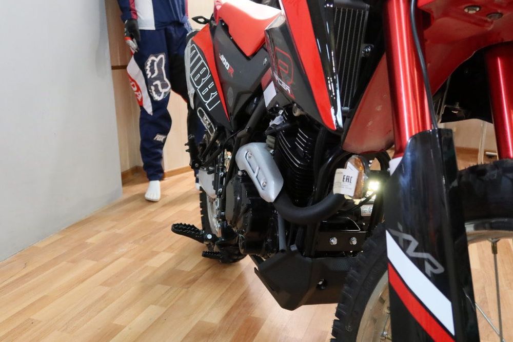 Racer RC300-GY8K XVR 21/18