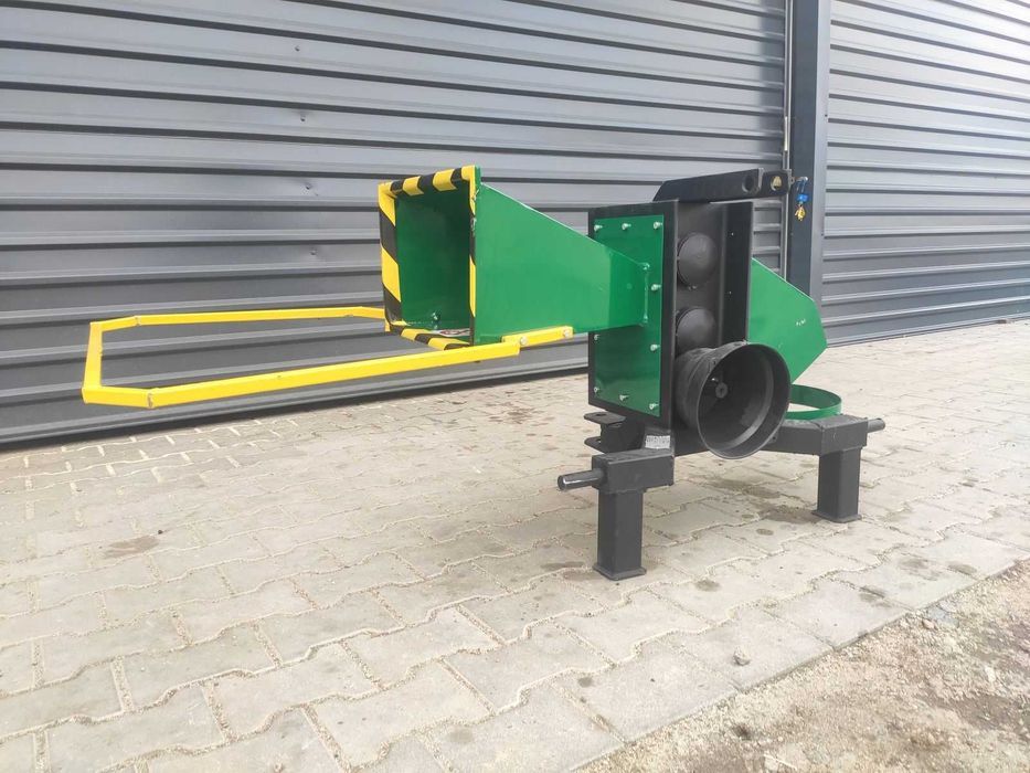 Tocator de crengi pentru tractore cu 4 sau 6 cutite - Piese de schimb