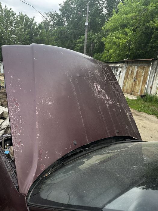 Капот Ауди 80B4..
