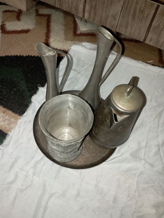 Antikvar buyumlar hammasi optim sotiladi