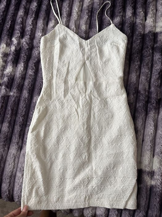 Бяла рокля дамска zara