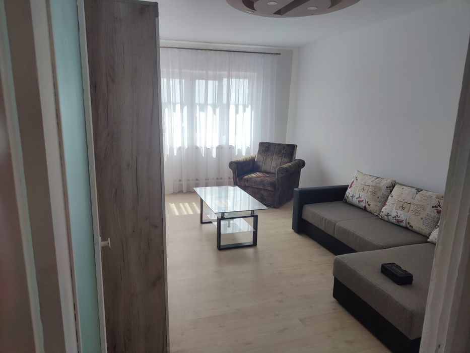 Închiriez apartament cu două camere