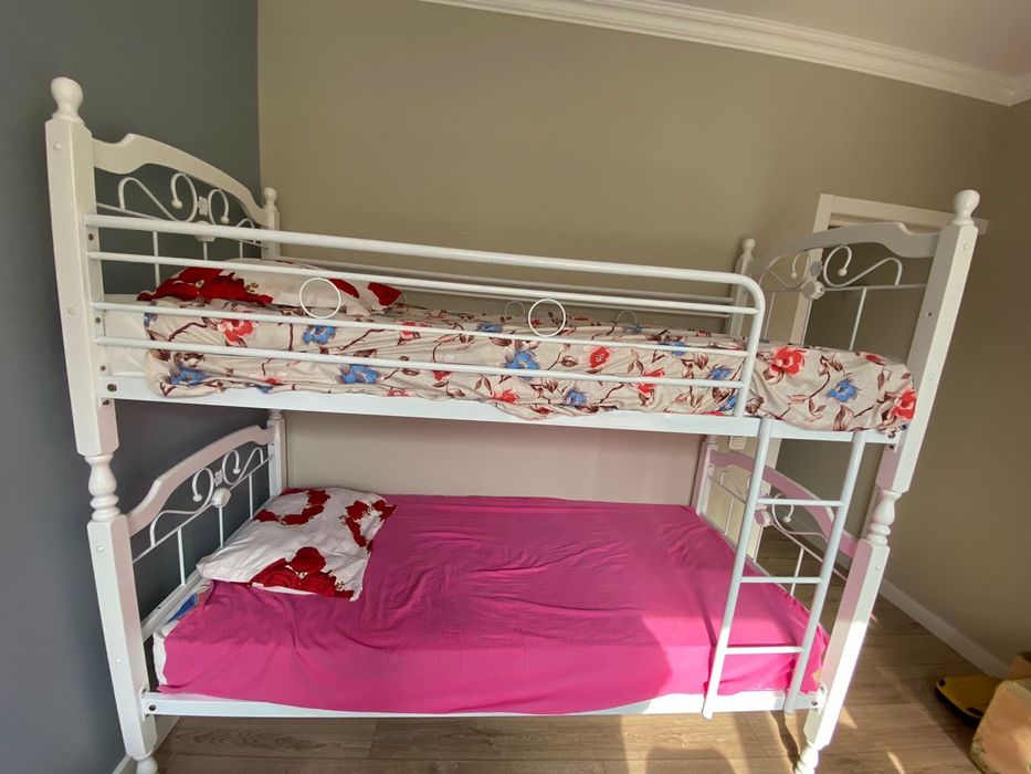 Кровать двухъярусная