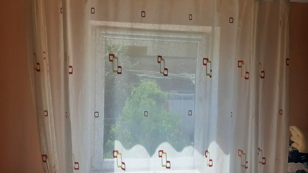 Perdea cu model ,noua