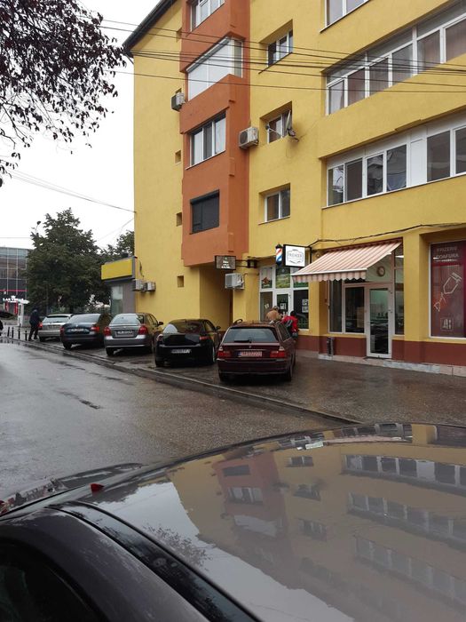 Inchiriez spatiu comercial in zona f buna