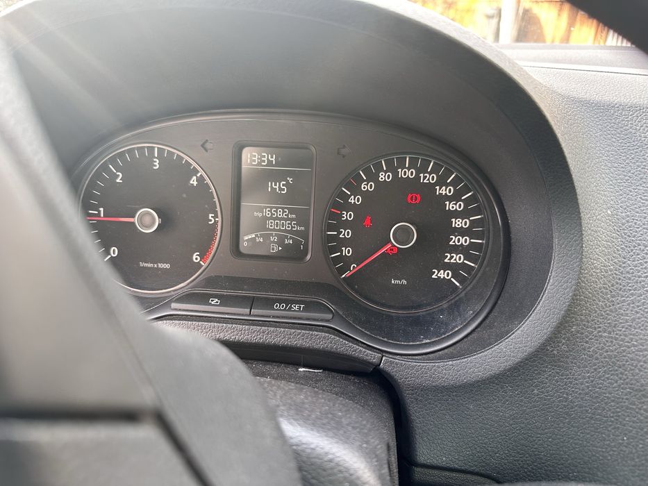 VOLKSWAGEN Polo 2011 — imagine 5