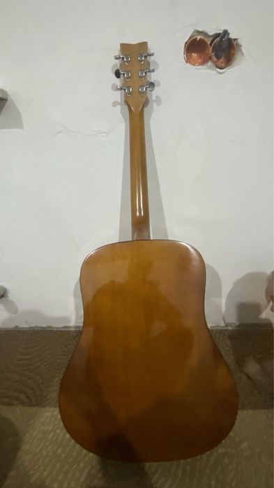 Гитара Yamaha F 600