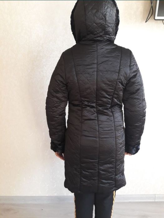 Новый куртка красивий фасончик