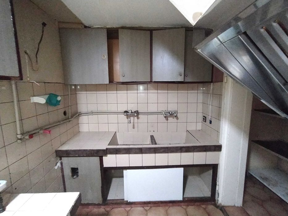 Заведение за продажба в кв.Три Чучура север