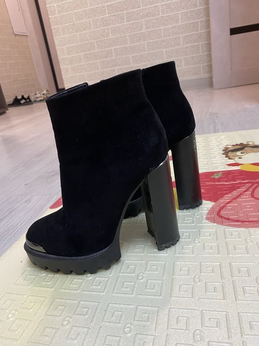 Туфли             .