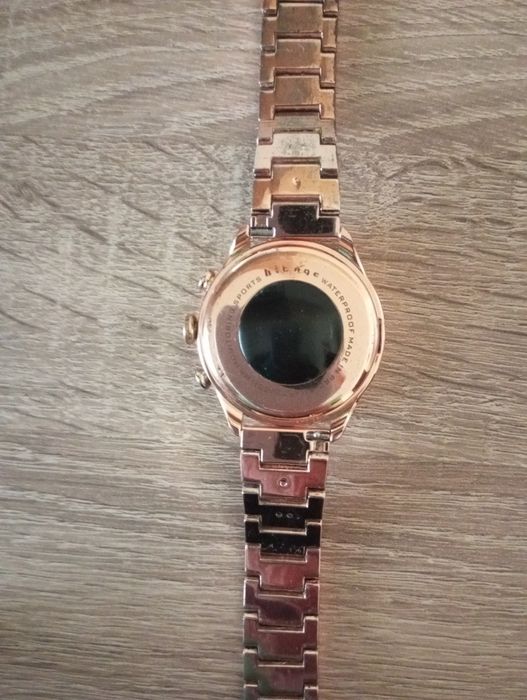 Vând ceas de damă smartwatch