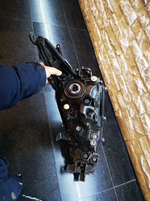 Far stânga dreapta toyota corolla sedan 2020 halogen 2021 2022 2023