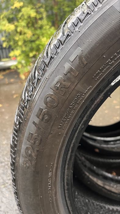 Продам резину 225/50/17
