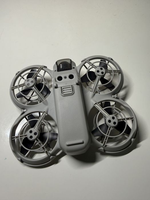 Dji neo.