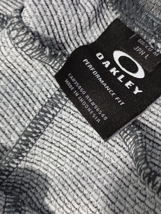 Спортивные штаны Oakley