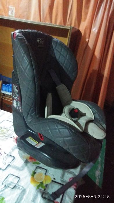 Детское кресло во