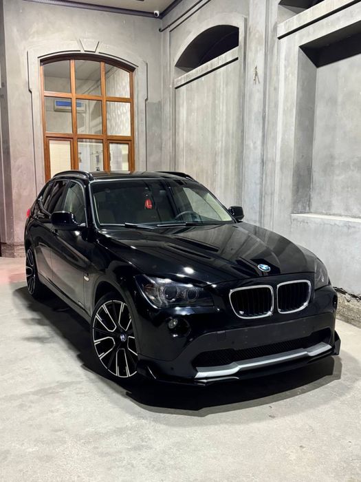 Bmw X1 xdrive 2L atmosferniy Benzin