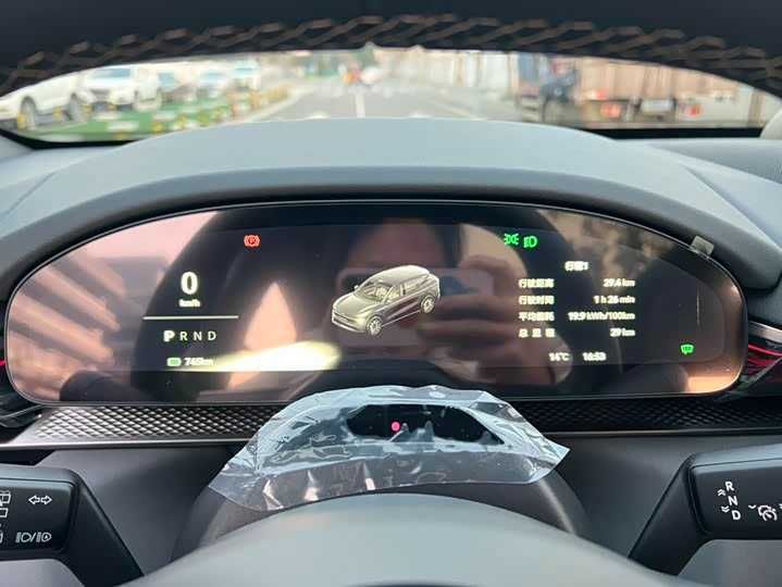 Zeekr 7X  Электро 780км  AWD 784 л.с. Быстрая зарядка